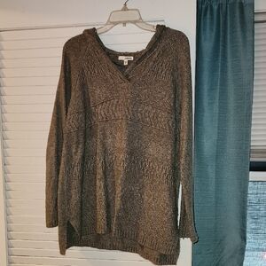 Sonoma Women's Tan V-Neck Sweater